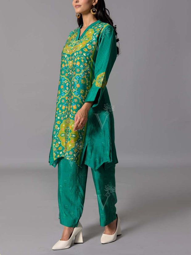 Green  Vasansi Silk Kurta And Pant Set