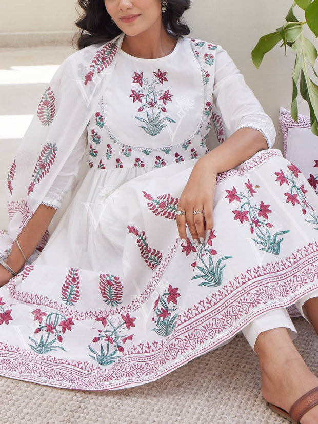 White And Pink Cotton Printed Suit Set