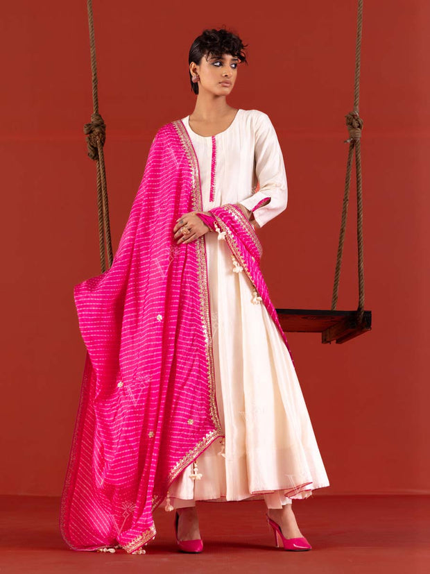 MTO, DD28, U2, Off-White , Anarkali Suit Set , Pink Leheriya dupatta , mothda dupatta , leheriya dupatta , suit set , anarkali suit , rakhiedit , chanderi