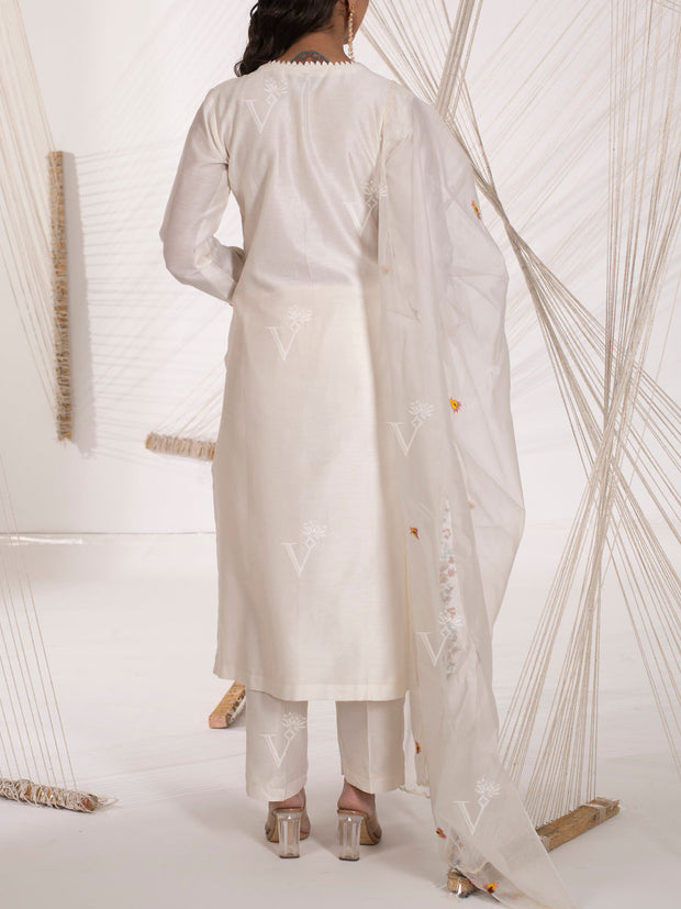 Off-white Chanderi Silk Kurta Set